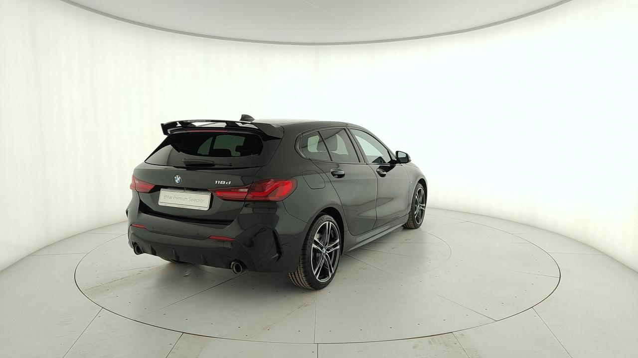 BMW Serie 1 F40 - 118d Msport auto