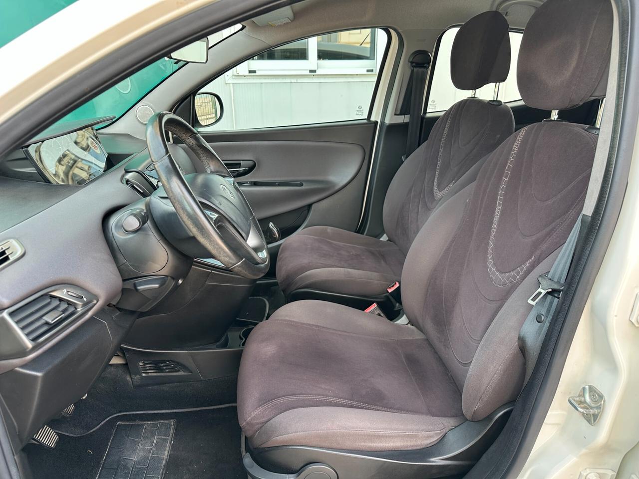 Lancia Ypsilon 1.3 MJT 16V 95 CV 5 porte S&S Gold