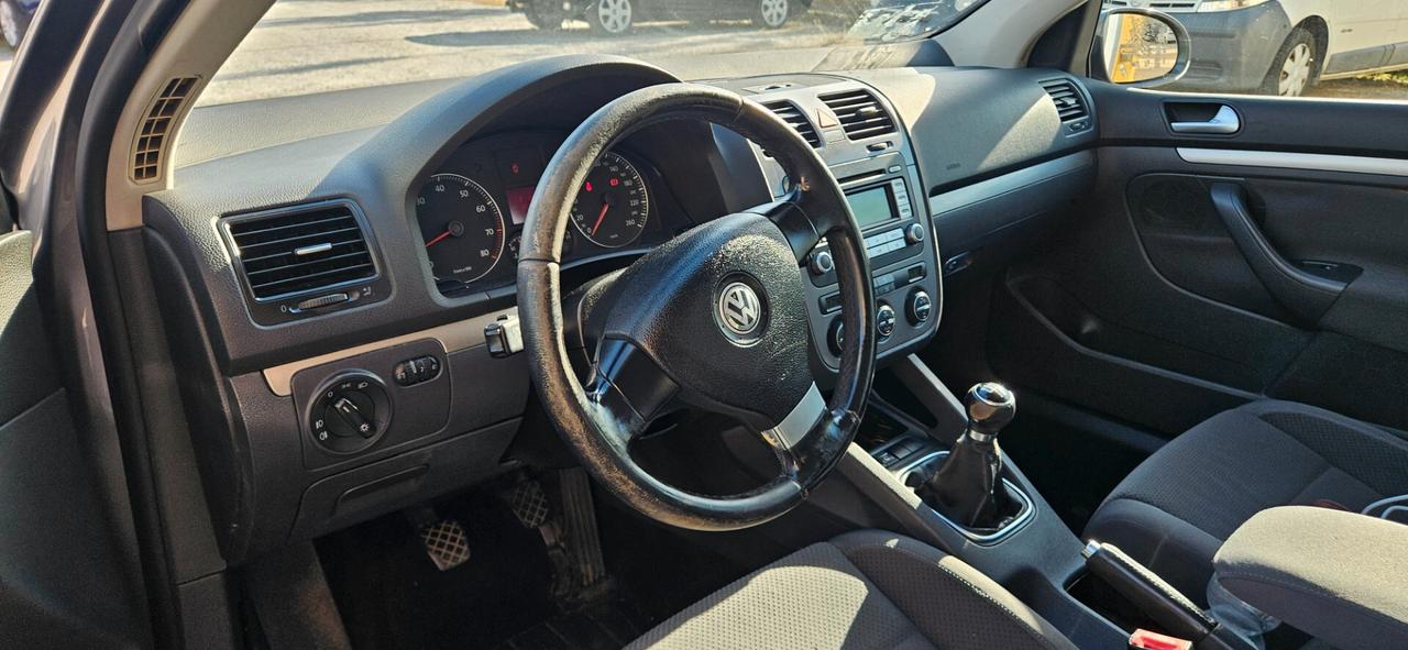 Volkswagen Golf 1.6 METANO