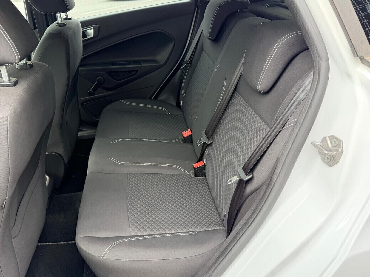 Ford Fiesta 1.5 TDCi 75CV 5 porte Black & White Edition