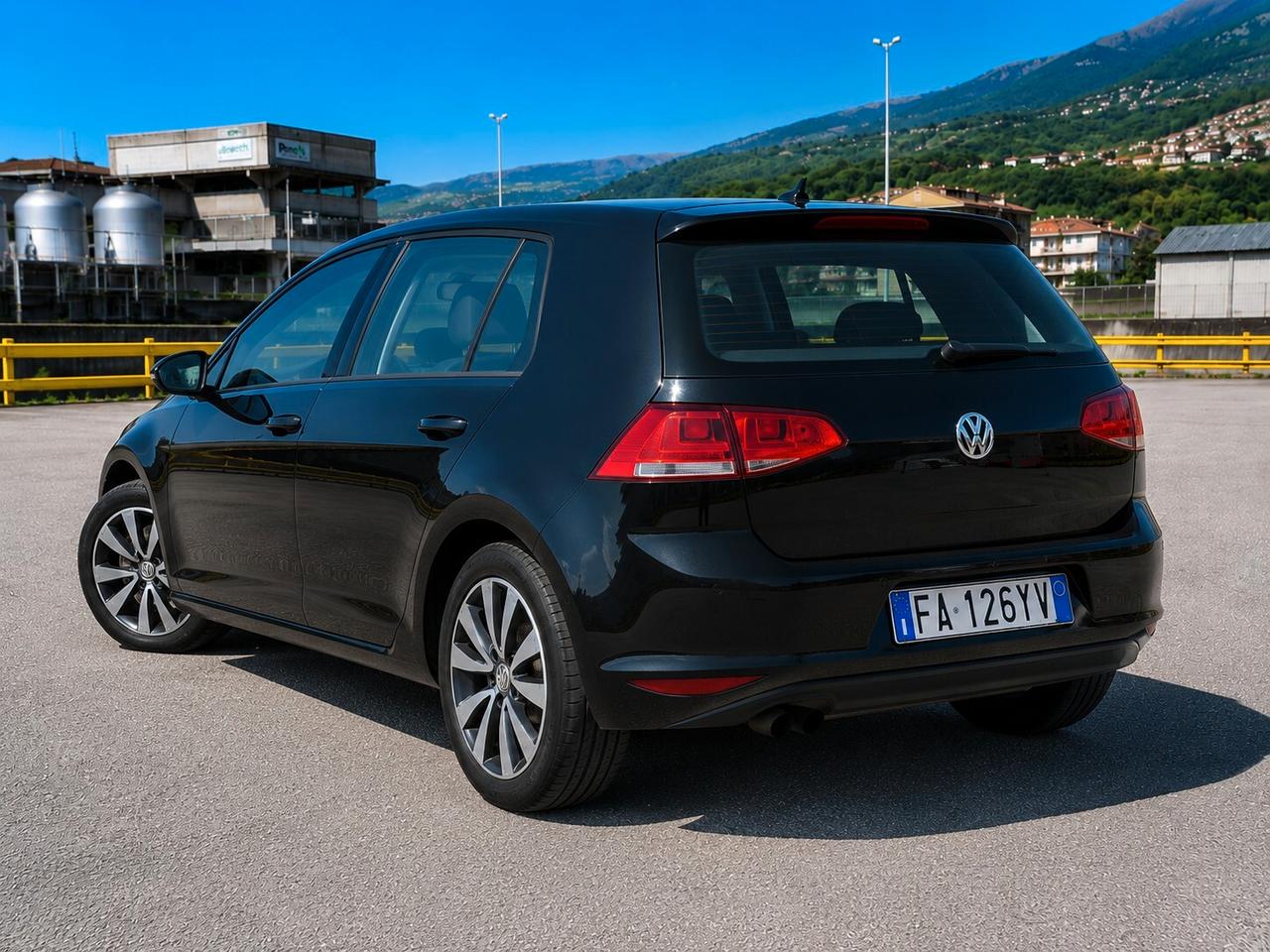 VOLKSWAGEN GOLF 6 1.6 TDI 105 CV – FULL OPTIONAL – DISTRIBUZIONE E FRIZIONE FATTE – € 5.990