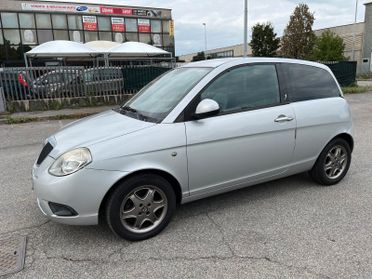 Lancia Ypsilon 1.3 MJT 75 CV Argento