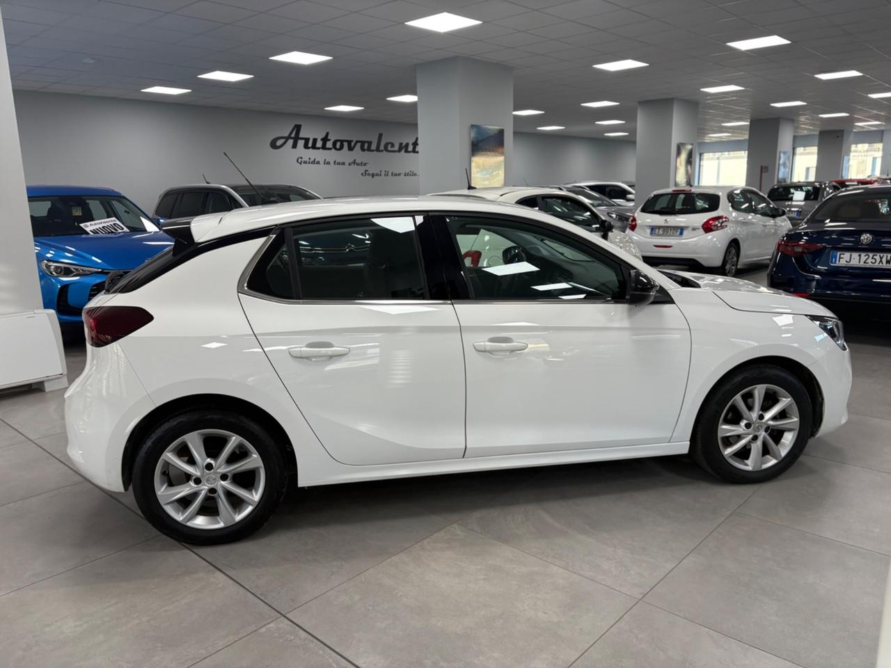 Opel Corsa Elegance 1.2 benz 75cv 2023 km 16000