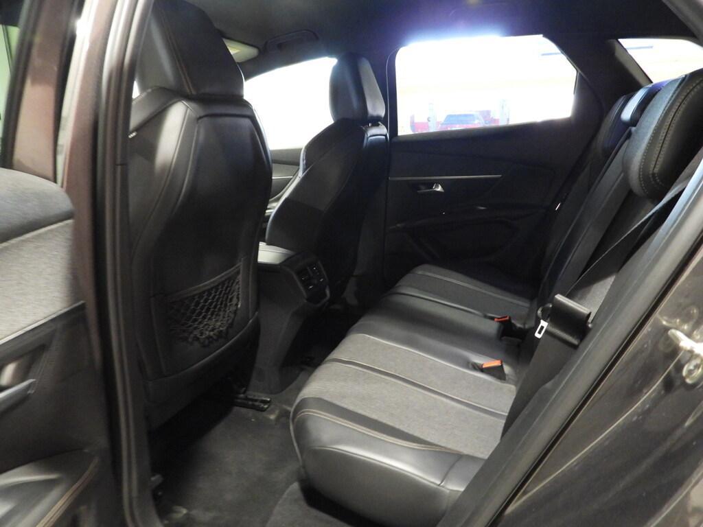 Peugeot 3008 2.0 BlueHDi Business