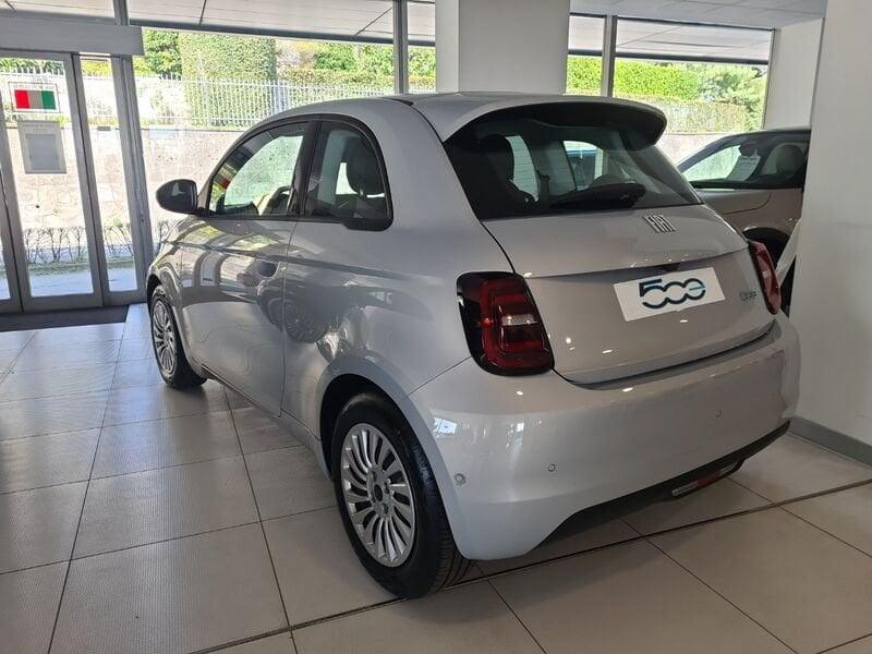 FIAT 500 500e 23,65 kWh Pack Tech