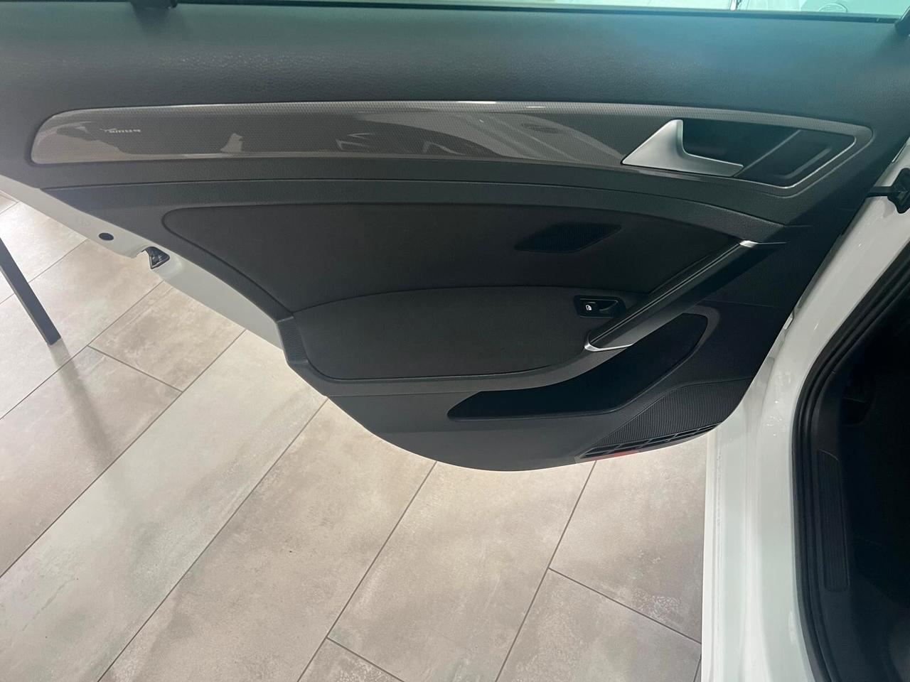 Volkswagen Golf 1.6 TDI 115 CV 5p. Business BlueMotion Technology