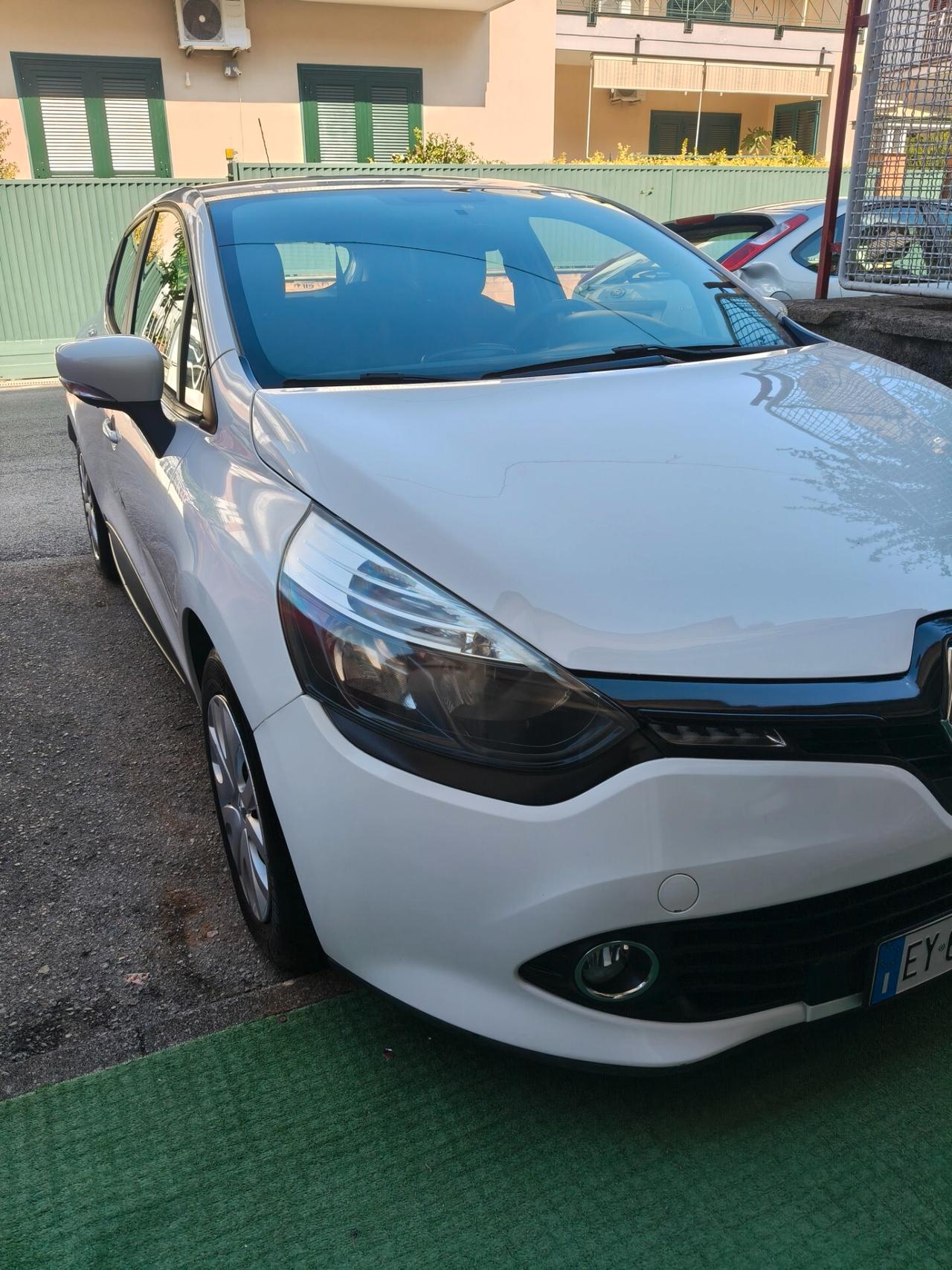 Renault Clio 1.5 DCI 75CV FULL OPTIONAL 2015