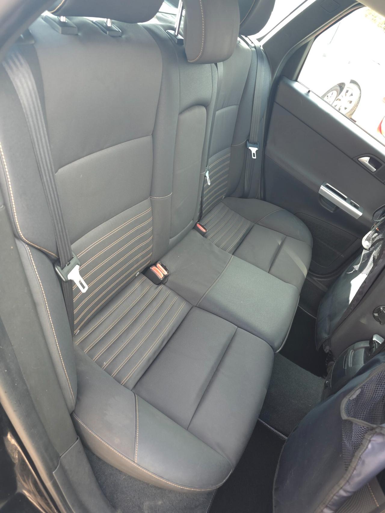 Volvo V50 D2 R-design