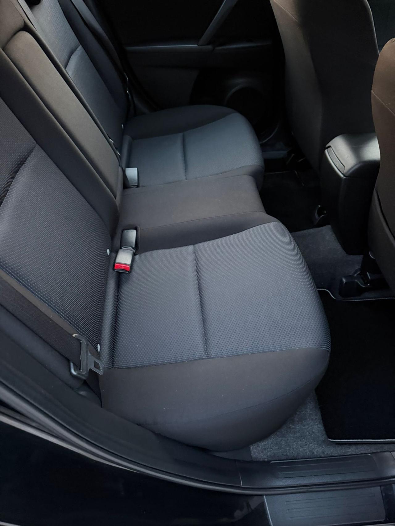 Mazda 3 1.6 MZR 105 CV 5p. Advanced neopatentati