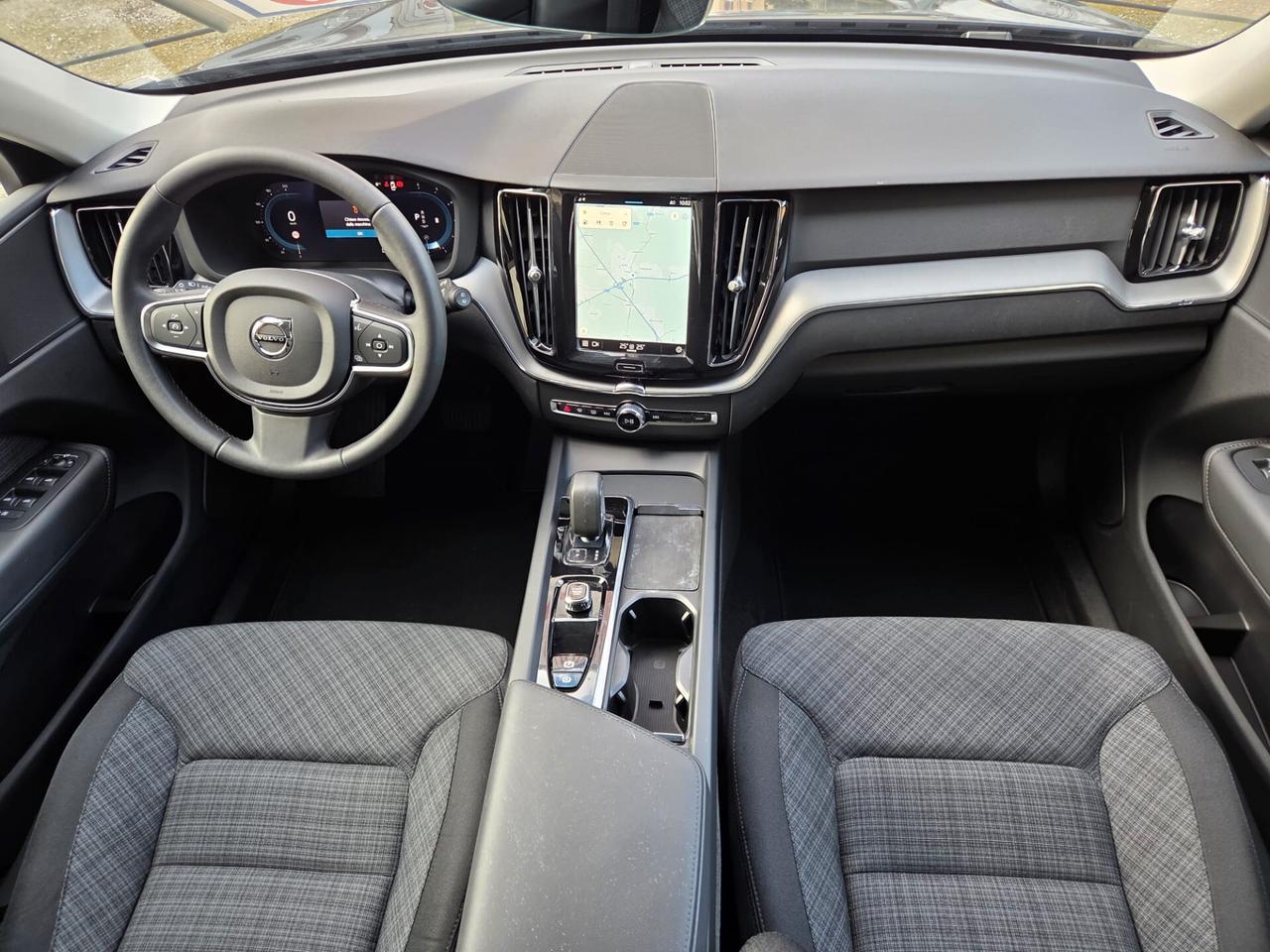 Volvo XC 60 B4 D AWD automatico Ultimate Dark