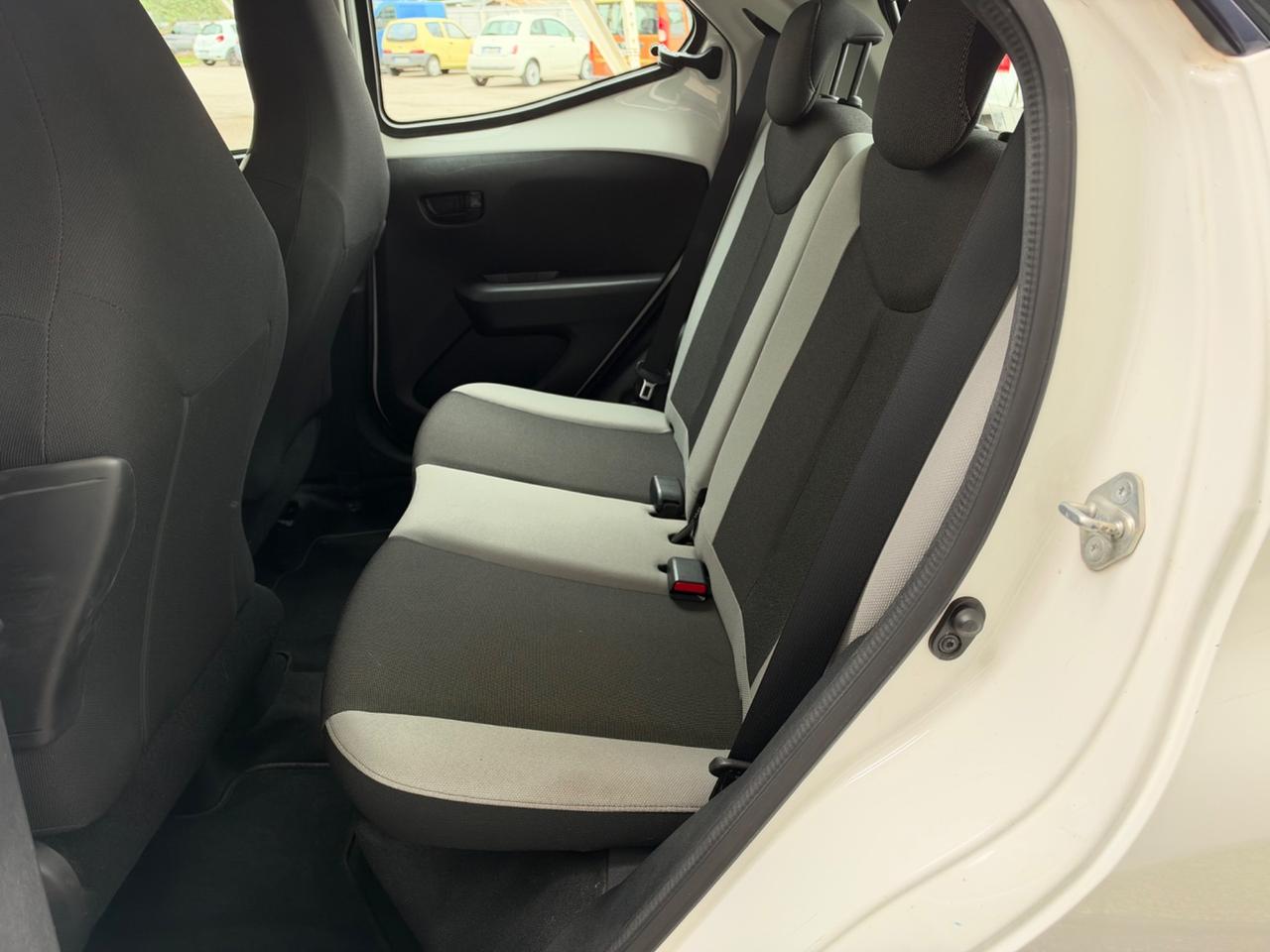 Toyota Aygo 1.0 69 CV x-play