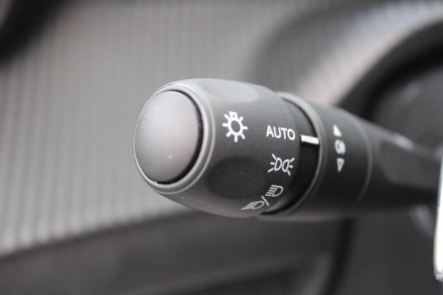 Peugeot 2008 1.2 puretech Allure 130cv automatica con CarPlay