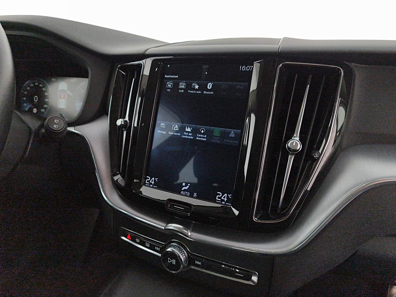 Volvo XC60 2.0 b4 Business Plus awd