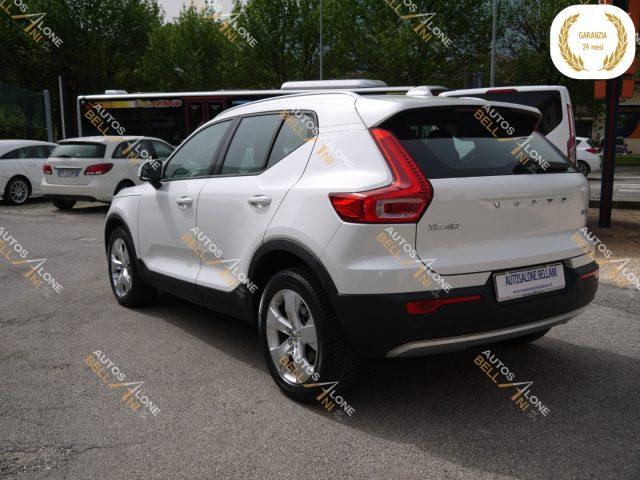 VOLVO XC40 B4 AWD Geartronic Momentum Pro