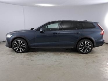 VOLVO V 60 CROSS COUNTRY PRO 2.0 D 4 4WD AUTOMAT.