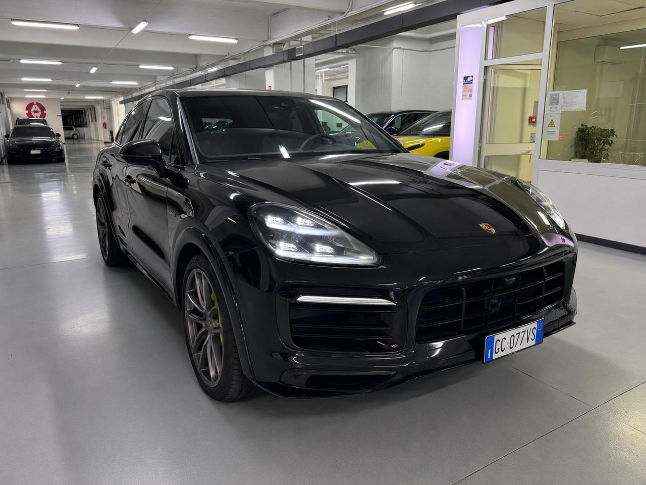 Porsche Cayenne Coupe 3.0 e-hybrid tiptronic