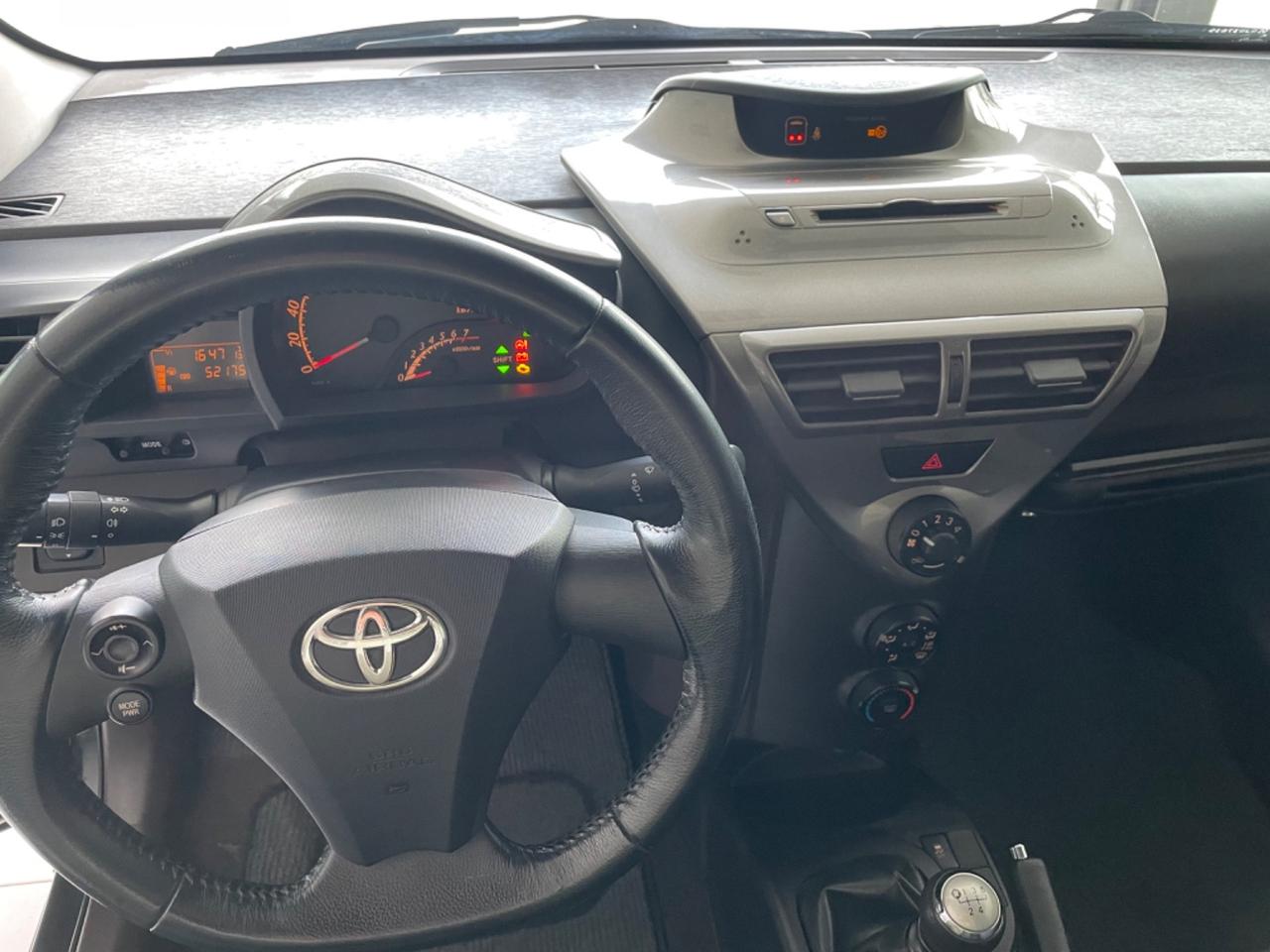 Toyota iQ 1.0 Sol