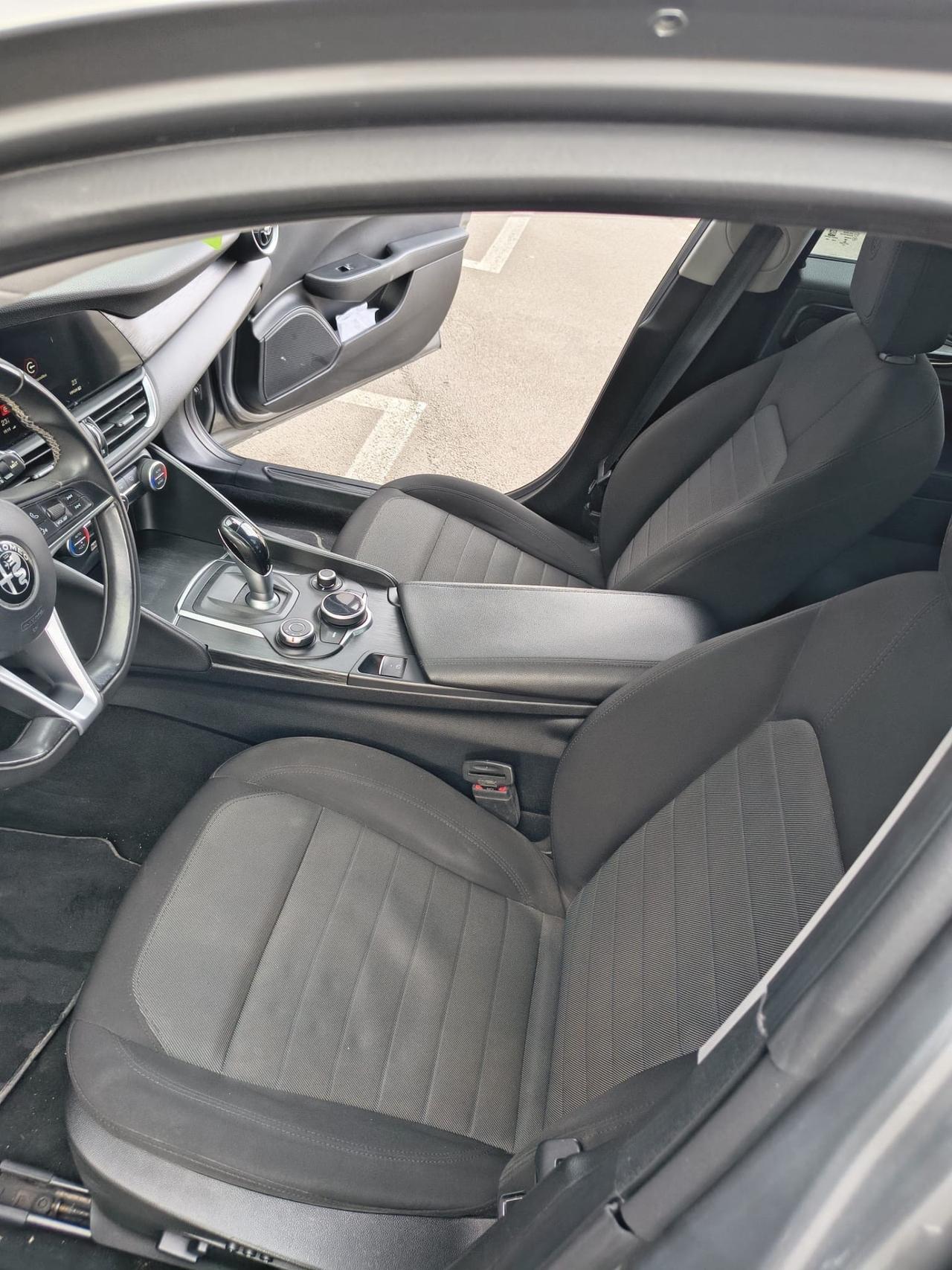 Alfa Romeo Giulia 2.2 Turbodiesel 150 CV AT8 Business