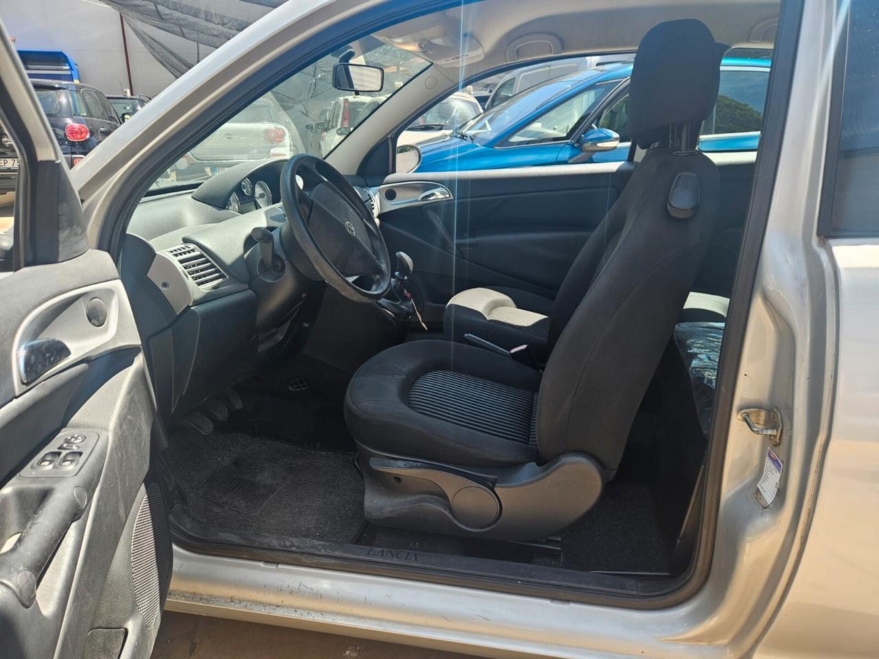 Lancia Ypsilon 1.2 Oro