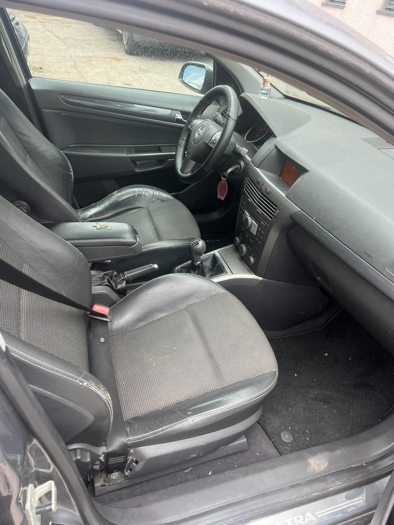 Opel Astra 1.7 CDTI 101CV 5 porte Club