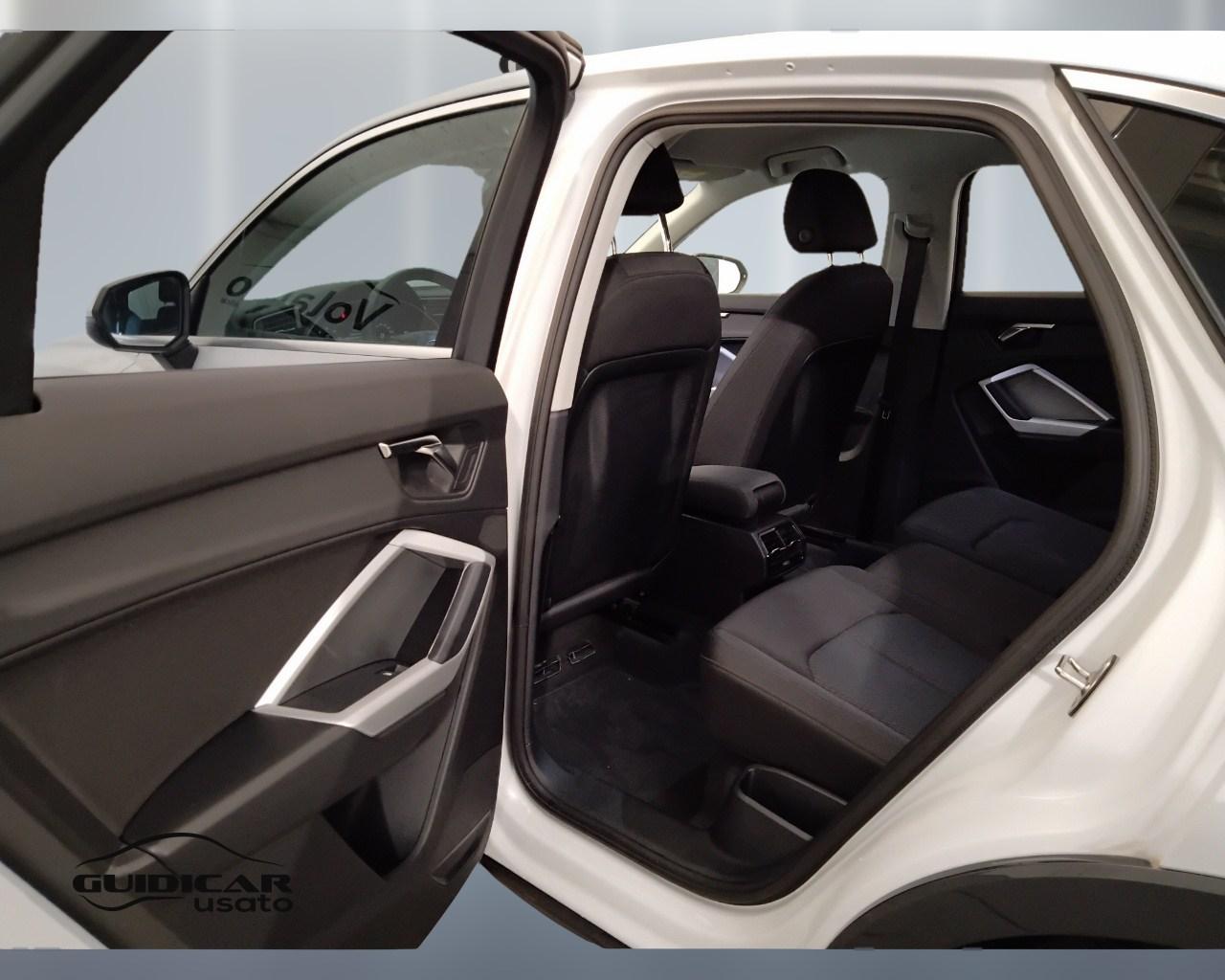 AUDI Q3 I 2019 Sportback - Q3 Sportback 35 2.0 tdi Business Plus