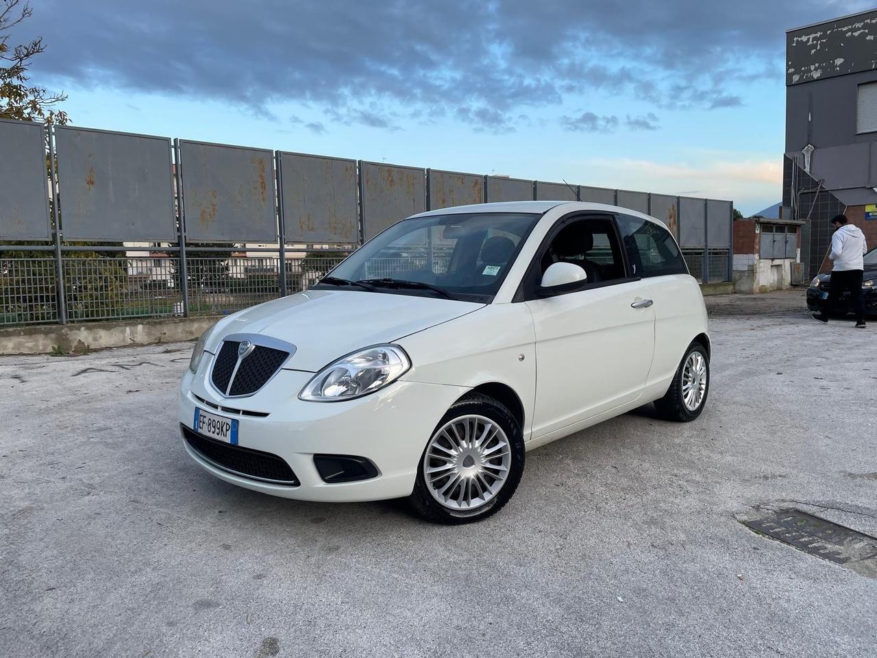 Lancia Ypsilon 1.2Benz/Gpl Unyca Full Perfett
