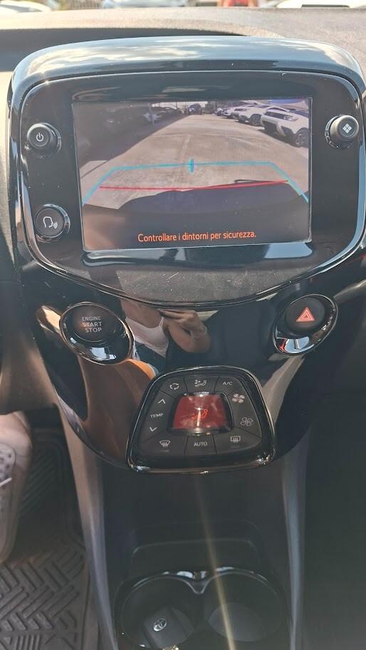 Toyota Aygo Connect 1.0 VVT-i 72 CV 5 porte x-cool MMT