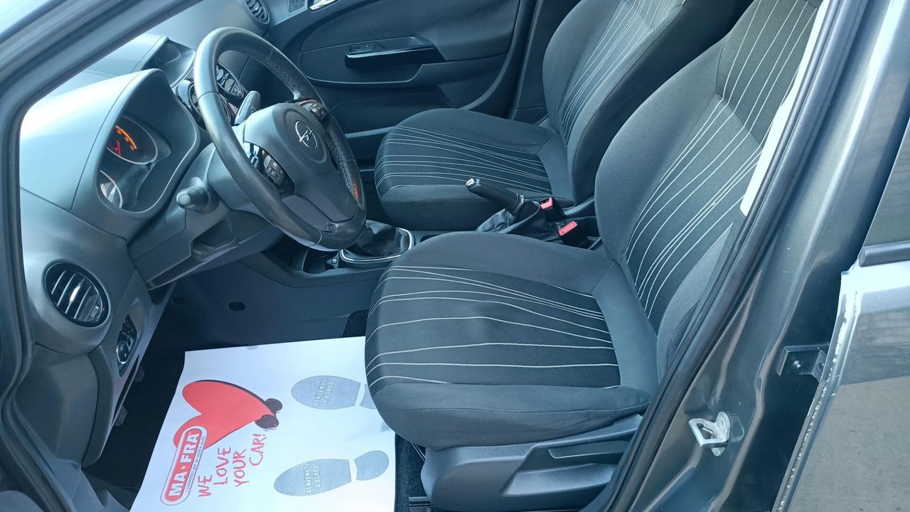 Opel Corsa 1.2 benzina GPL anno 2010 chilometri 170.000