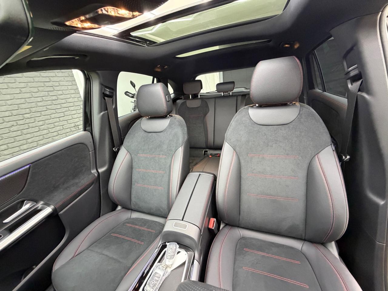 Mercedes GLA 200d AMG Premium KM0 ITALIANA UFFICIALE