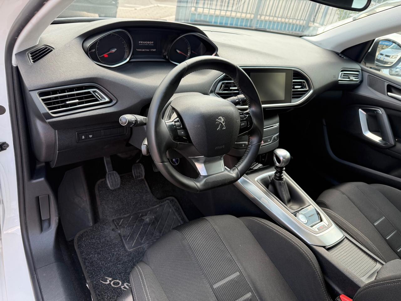 308 1.6 DIESEL 2014 197.000KM-FULL OPTIONAL