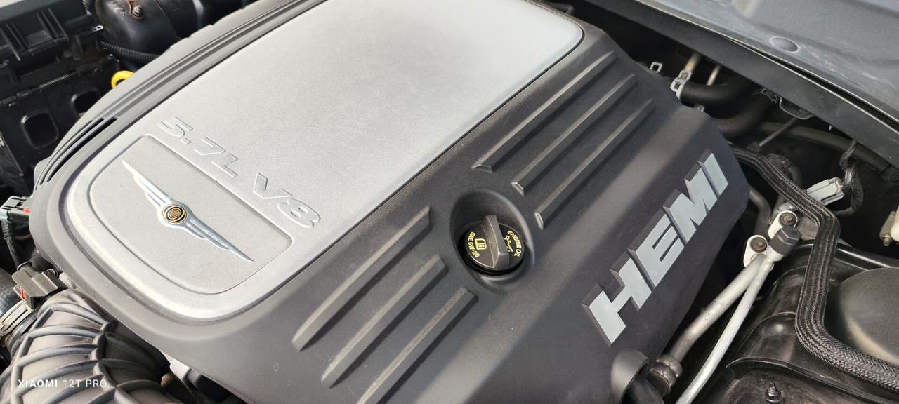 RARA Chrysler 300C (5.700 V8 340cv HEMI) AWD