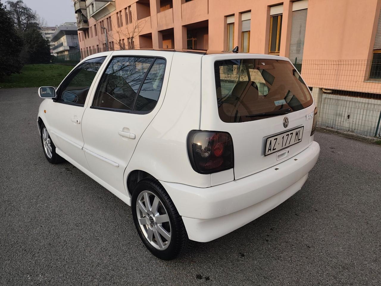 Volkswagen Polo 1.4 Benz 5 porte neopatentati