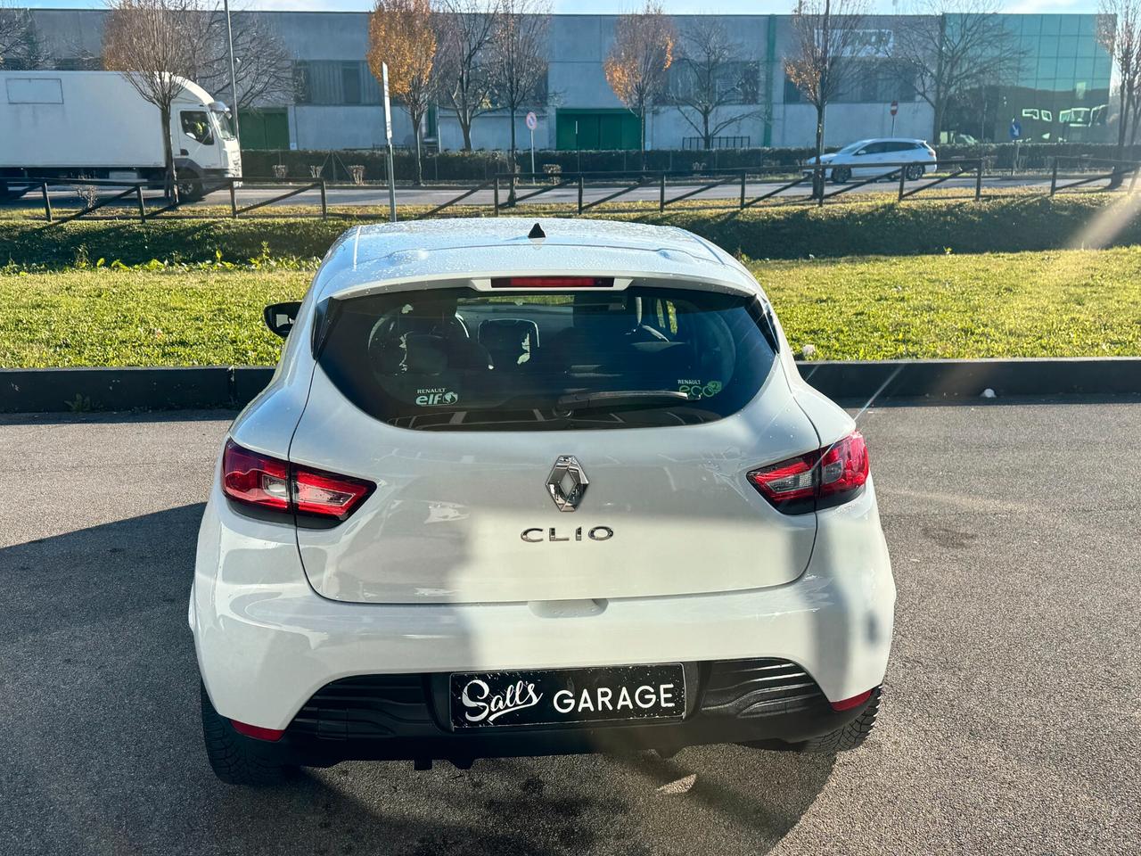 Renault Clio 1.2 75CV 5 porte NEOPATENTATI