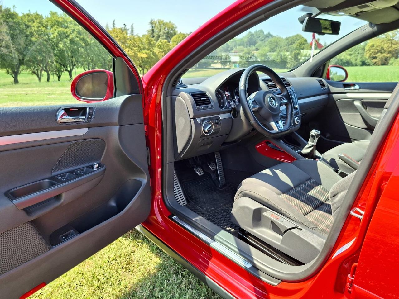 Volkswagen Golf GTI 2.0 16V TFSI 5p. MAN. TORNADO RED ASI