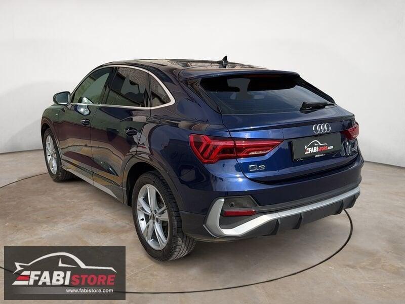 Audi Q3 Sportback 35 TDI 150 Cv S-Tronic S-Line interno ed esterno