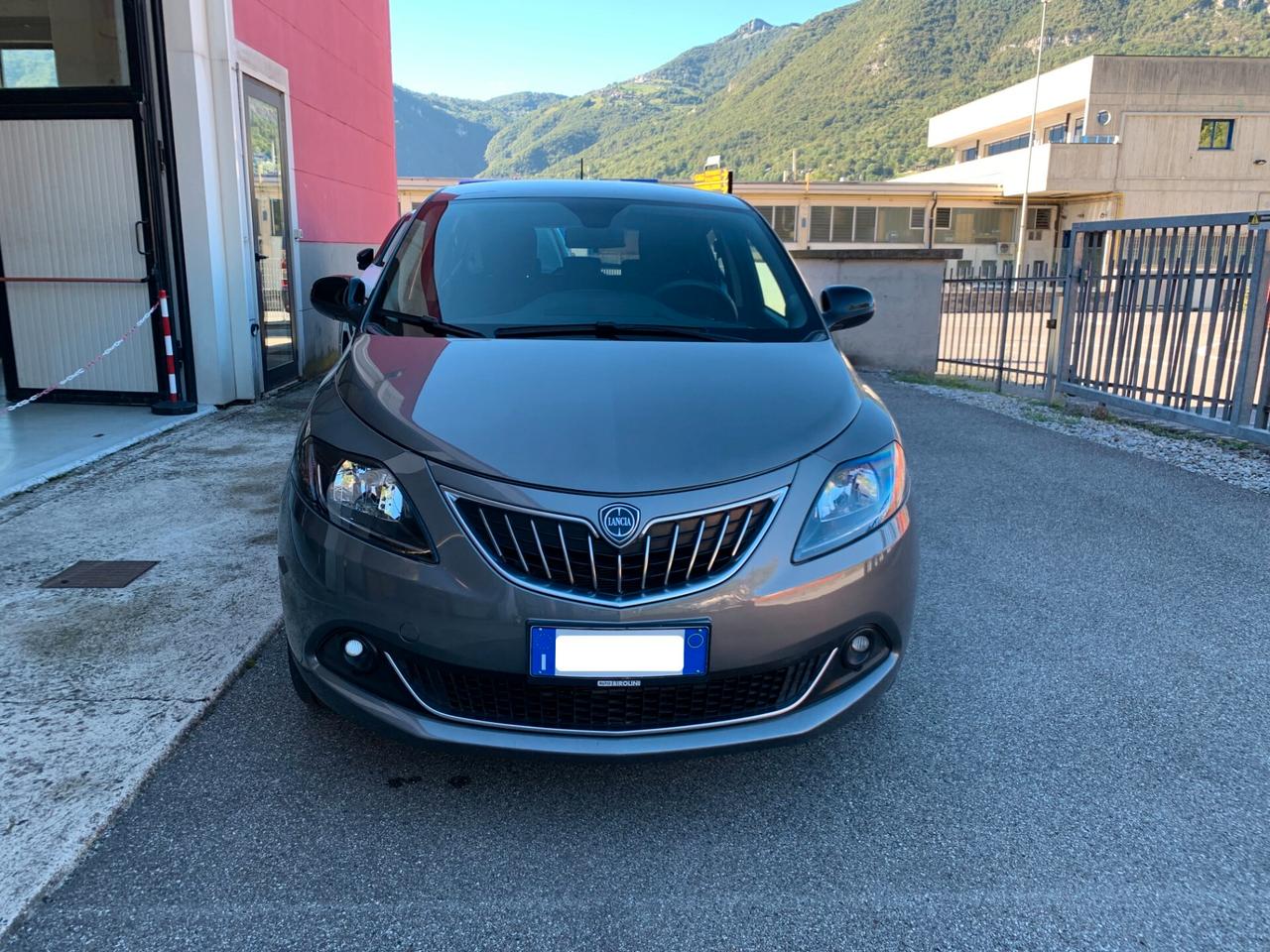 Lancia Ypsilon 1.0 FireFly 5 porte S&S Hybryd Gold