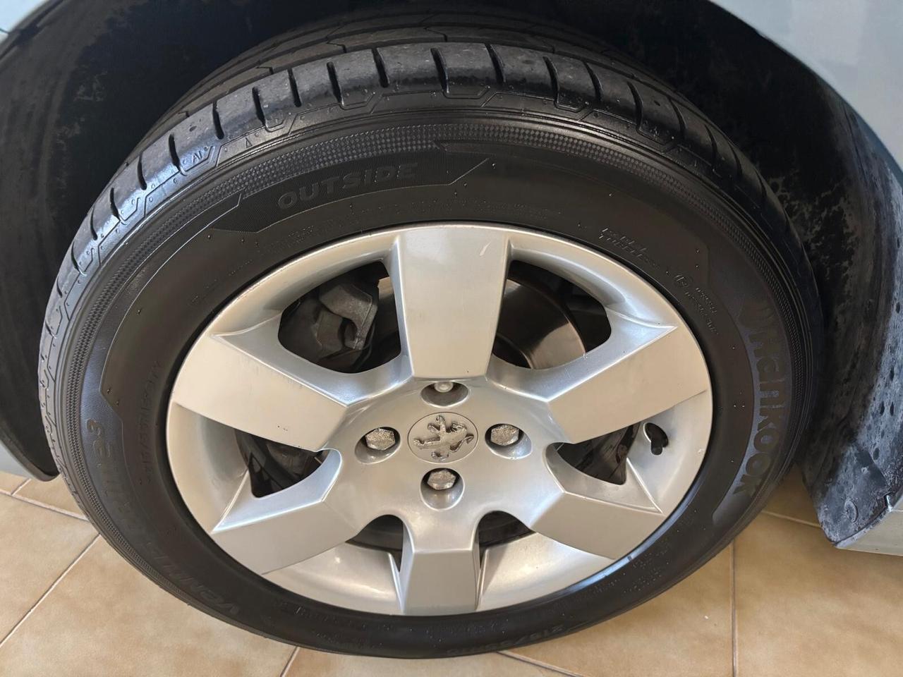 PEUGEOT 5008 ANNO 2010 BZ 1.6 KM 173 MILA