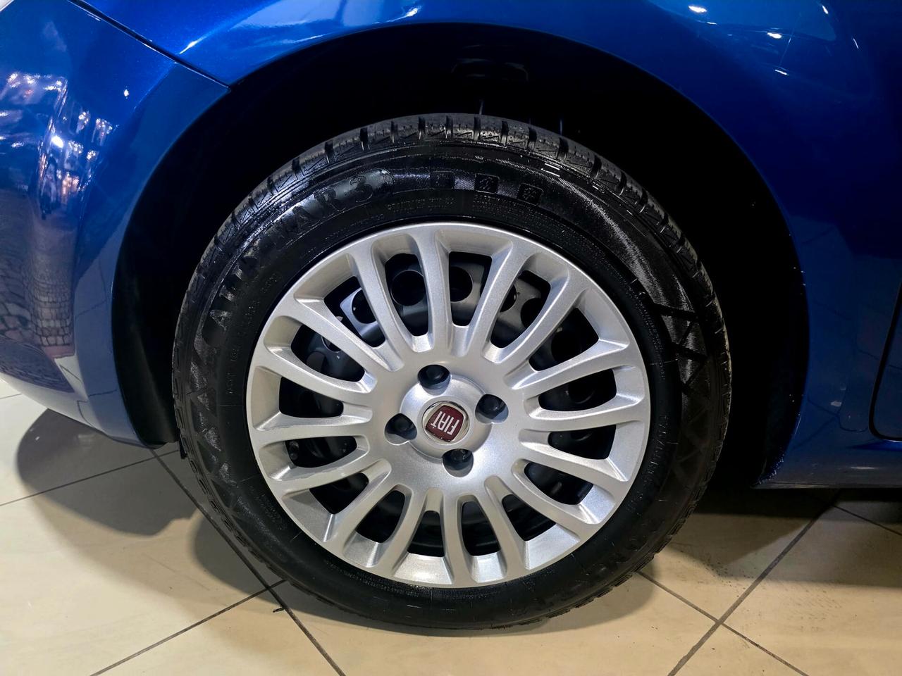 FIAT PUNTO 1.2 BENZINA DEL NORD ITA 2011