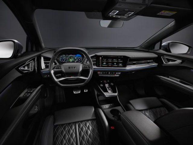 AUDI Q4 e-tron Q4 35 e-tron S line edition