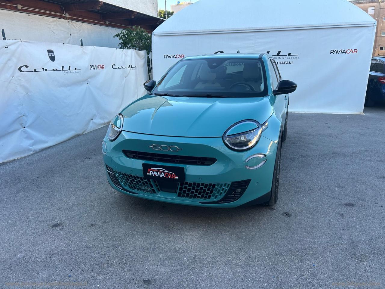 FIAT 600 Hybrid 136 CV DCT MHEV La Prima