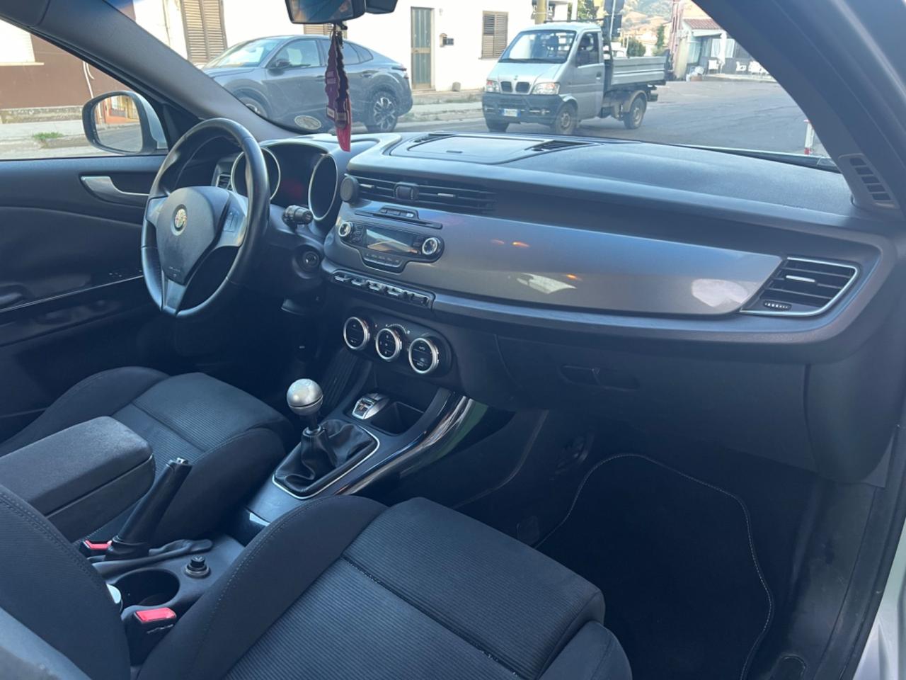 Alfa Romeo Giulietta 1.6 JTDm-2 105 CV Exclusive