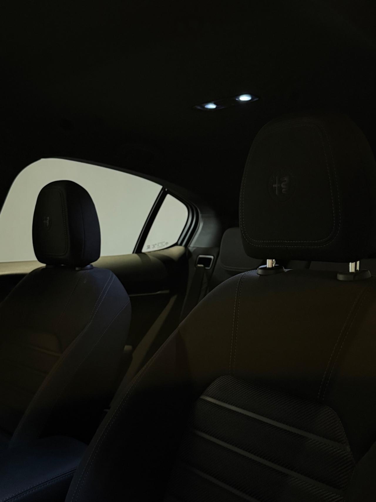 Alfa Romeo Stelvio 2.2 Turbodiesel 160 CV AT8 RWD Business