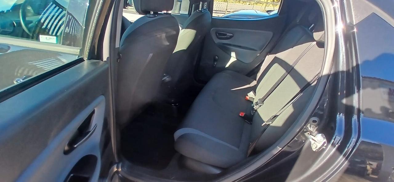 Lancia Ypsilon 1.2 69 CV GPL Gold - 2016