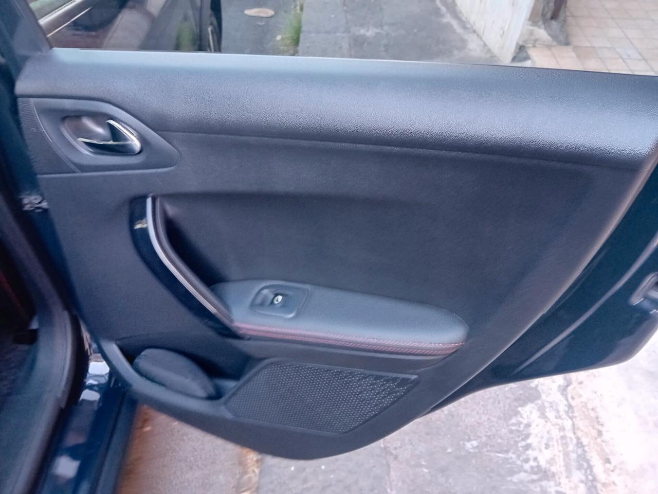 Peugeot 2008 BlueHDi 100 GT Line