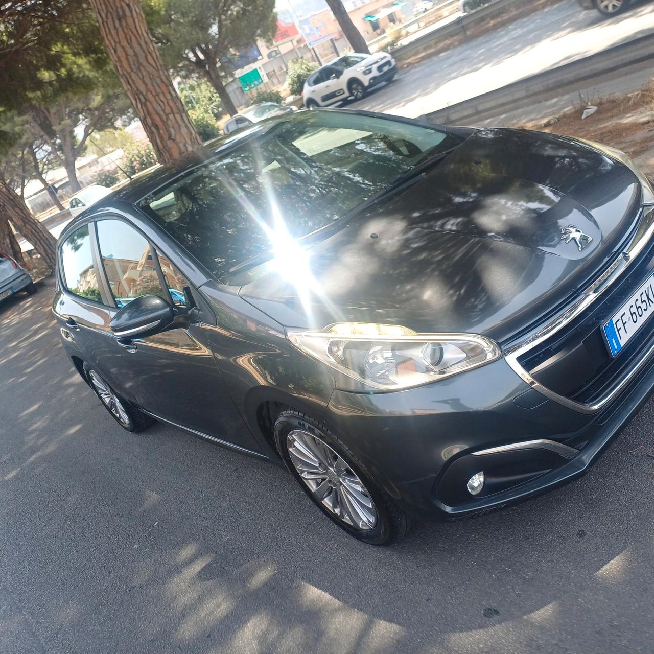Peugeot 208 PureTech 82 5 porte Allure