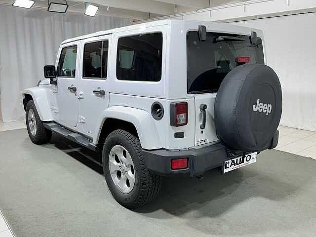 Jeep Wrangler Unlimited 2.8 CRD DPF Sahara