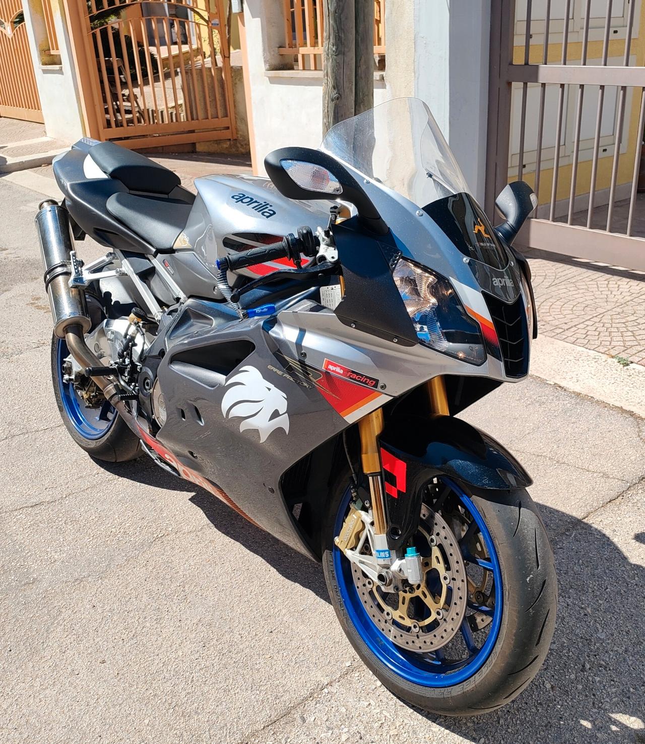 Aprilia RSV 1000 R Factory 145cv