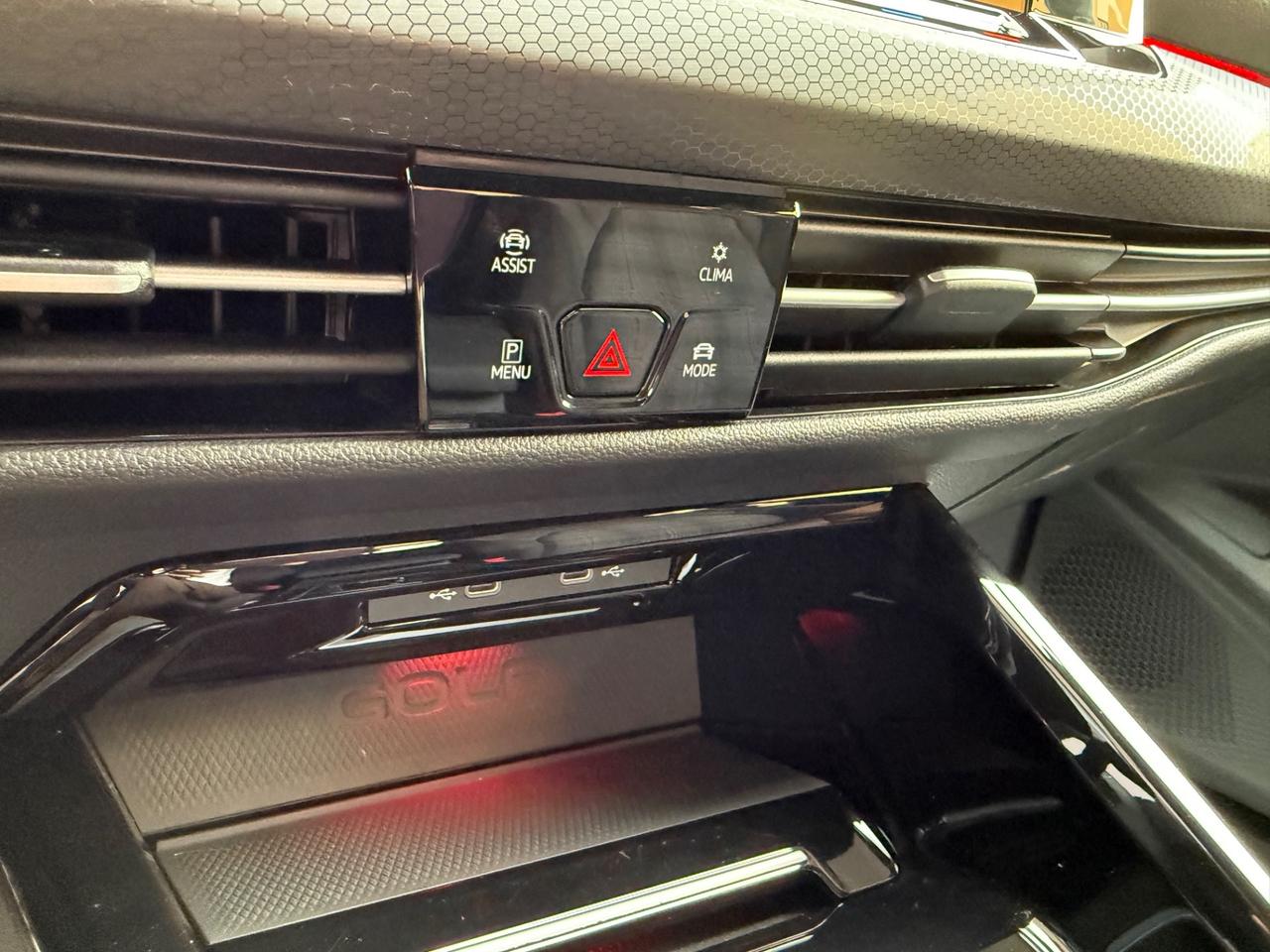 Volkswagen Golf GTI 2.0 TSI DSG PERFORMANCE