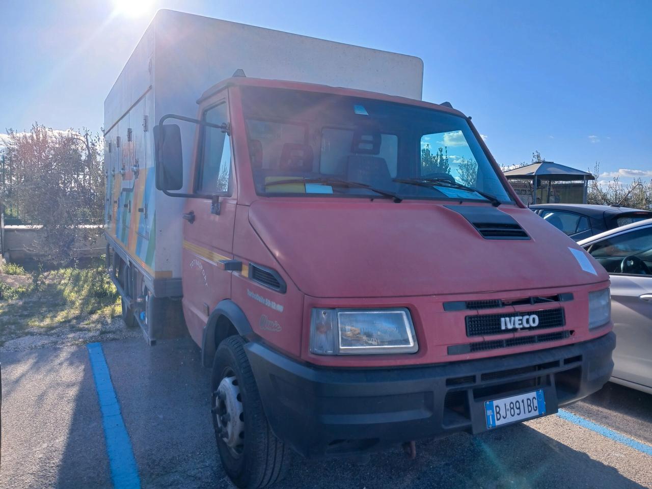 IVECO DAILY 59.12 CON CASSA CONGELATORE