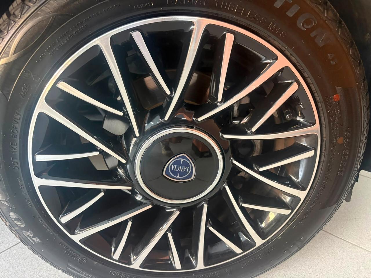 Lancia Ypsilon GPL ( Prezzo reale, no vincoli)